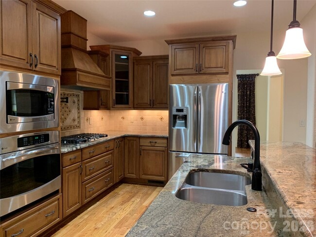 Building Photo - 8994 Azalea Rd