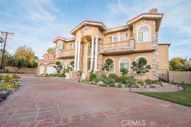 Building Photo - 10062 Valley Circle Blvd