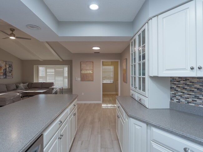 Building Photo - Turkey Furnished 3 Bed Pool Home in Venice