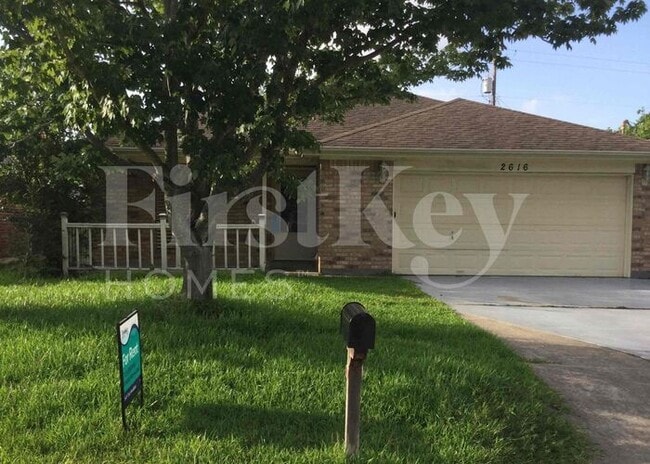 Primary Photo - 2616 33rd Ave N