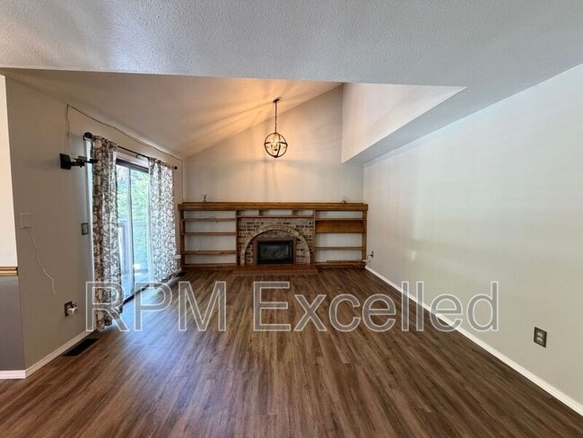Building Photo - 4925 Mill Pond Dr SE