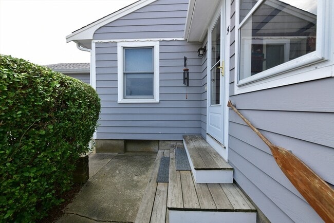 Building Photo - 5 Spindrift Ln