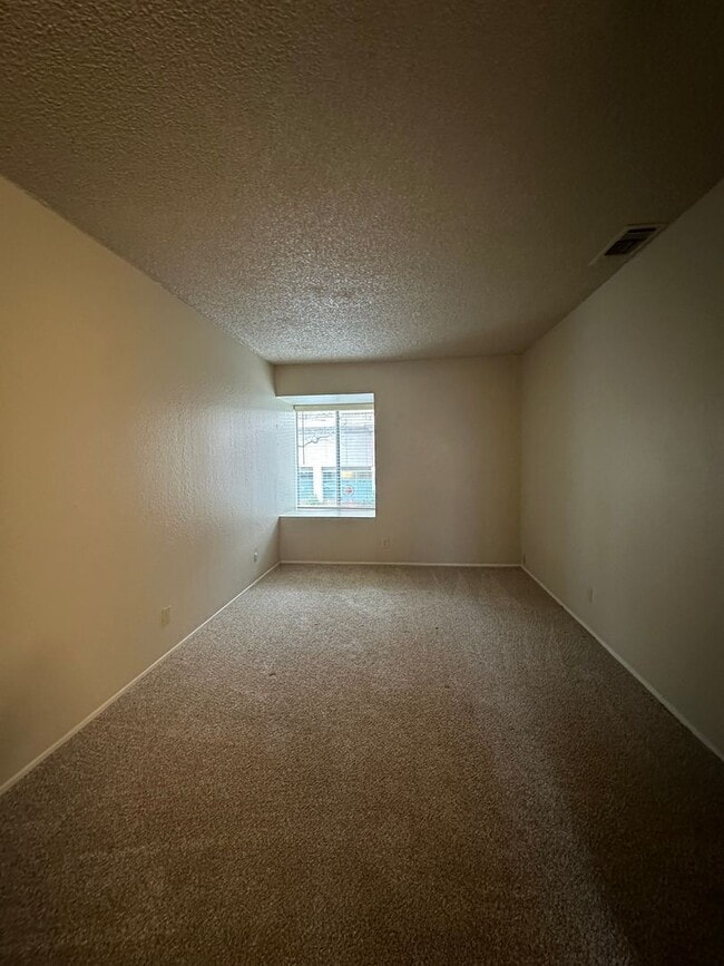 Building Photo - Coming Soon, Now Accepting a Wait! Spaciou...