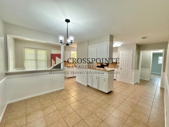 Building Photo - COMING SOON! 3 Bedroom 2 Bath in Flint!