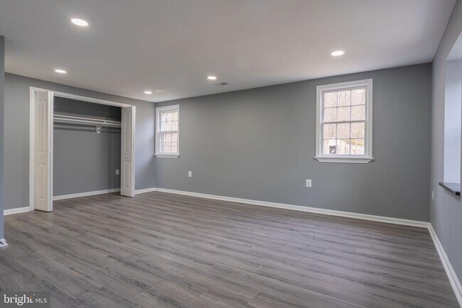 Building Photo - 3140 Basford Rd