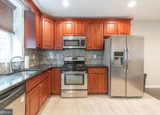 Spacious kitchen with plenty of room for prepping. - 2030 McClellan St