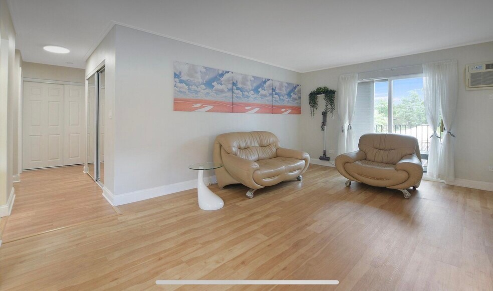 Building Photo - 3523 Central Rd