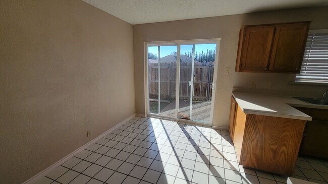 Building Photo - 1507 Lindsey Ln