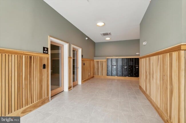 Building Photo - 139 W Chelten Ave