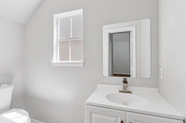 Building Photo - 10445 Wicklowe St