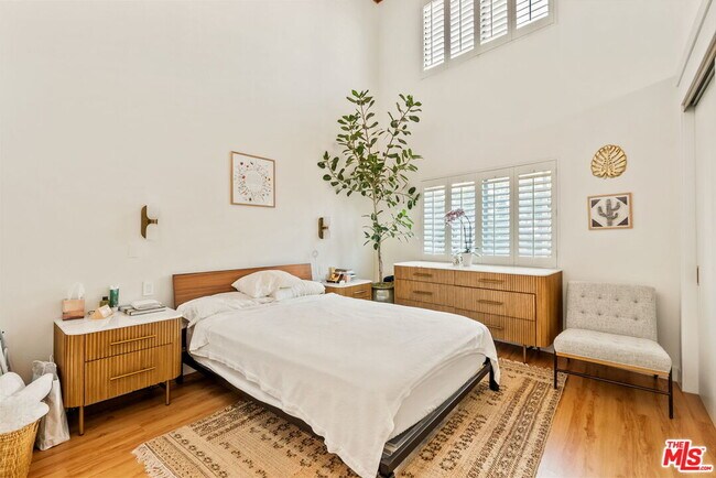 Building Photo - 3988 Beethoven St