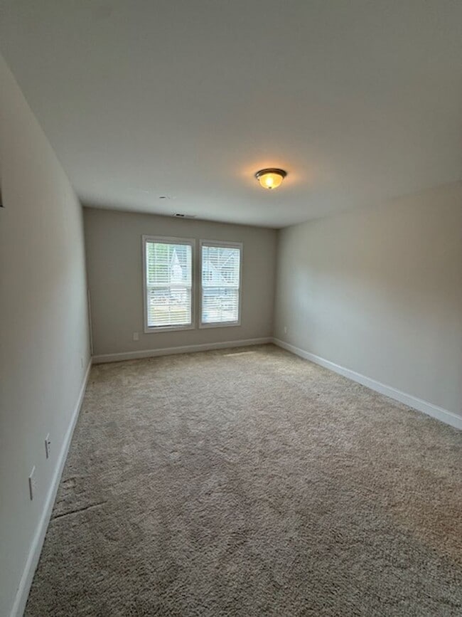 Building Photo - Fieldstone Crossing