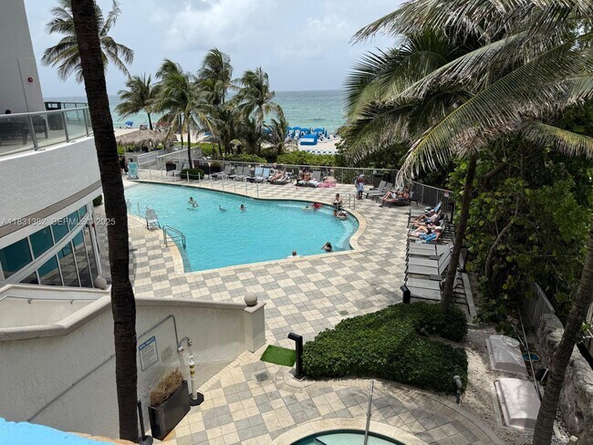 Building Photo - 17375 Collins Ave