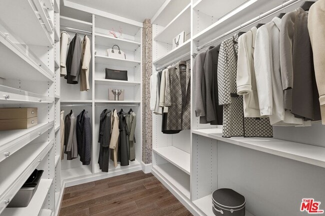 Building Photo - 1745 S Barrington Ave