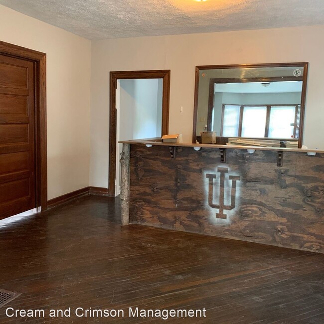 Building Photo - 4 br, 2.5 bath House - 800 North Lincoln