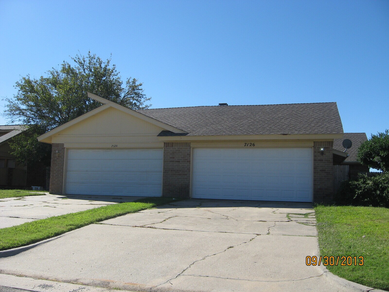 Neighborhood Pool and Tennis Courts - 7126 NW 116th St
