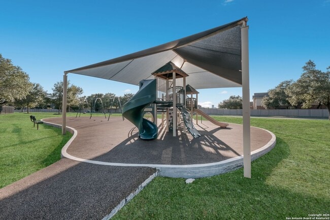 Building Photo - Fabulous 4 Bedroom Home in The Preserve at Indian Springs ~ Hot Tub ~ Great Amenities!