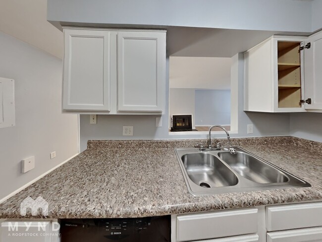 Building Photo - 208 Virginia Pl