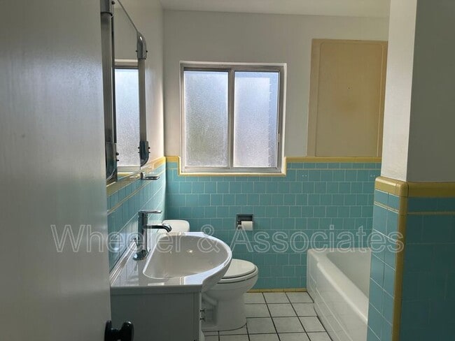 Building Photo - 938 Bel Mar Dr