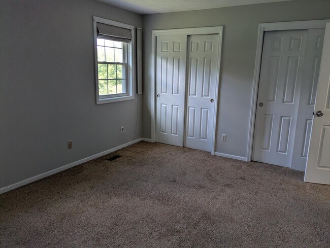 Building Photo - 160 Winterwood Dr