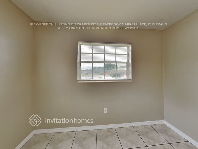 Building Photo - 1261 NW 202nd St