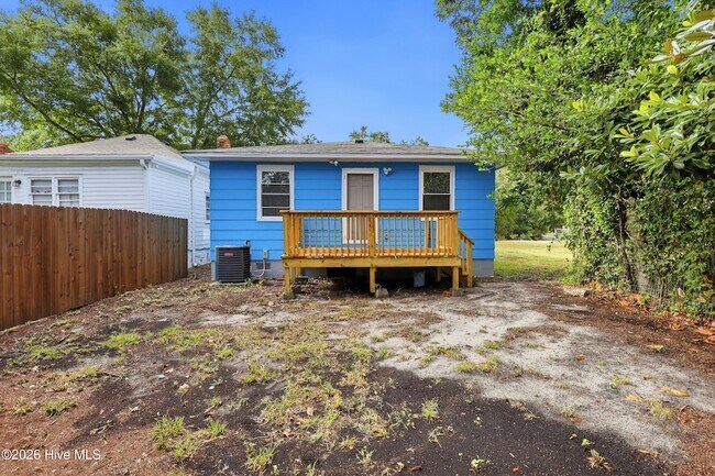 Building Photo - 1409 Glenn St