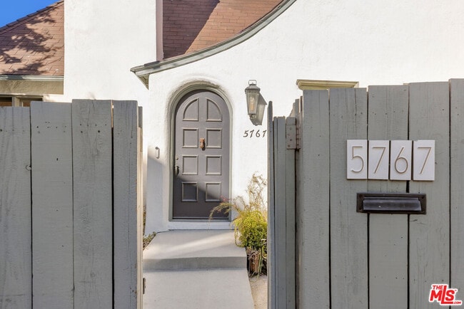 Building Photo - 5767 Tuxedo Terrace