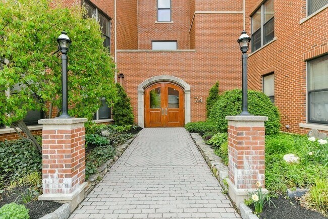 Primary Photo - 74 Kent St
