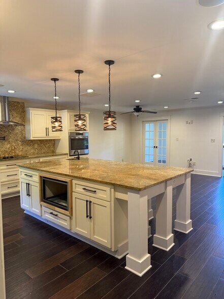 Building Photo - 538 Country Greens Dr