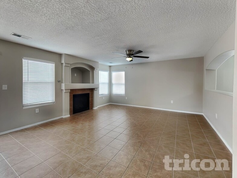 Building Photo - 1295 Carrizo St NW