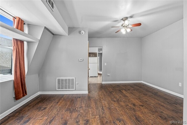 Building Photo - 2111 Seneca St