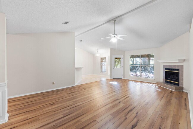 Building Photo - 4591 Scarlet Dr