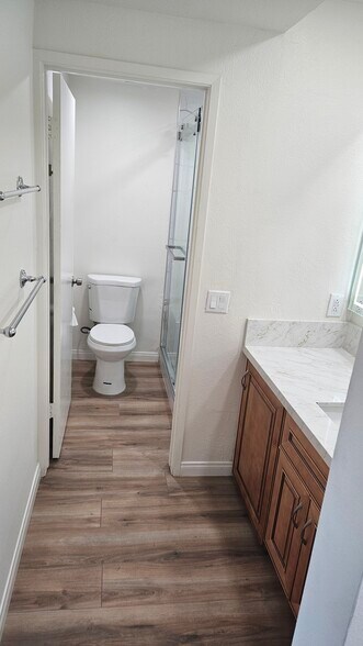 Building Photo - 647 Ocean View Dr