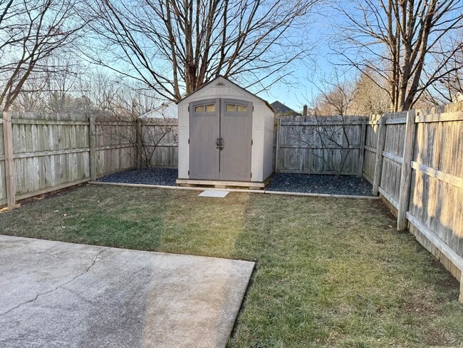 Building Photo - 2613 Ashbrooke Dr