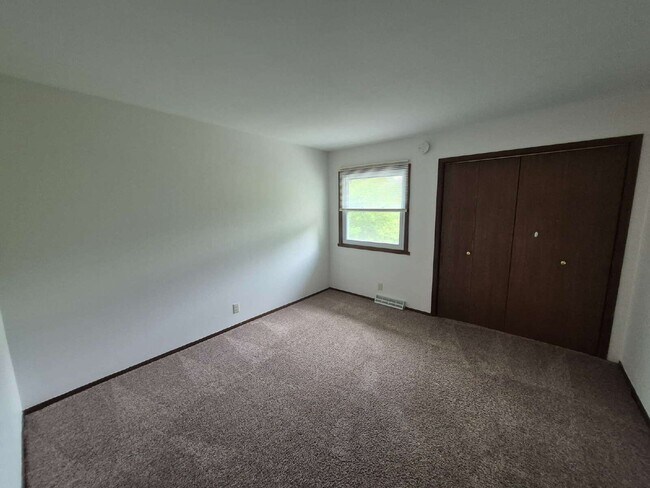 Building Photo - 21225 Mary Lynn Dr