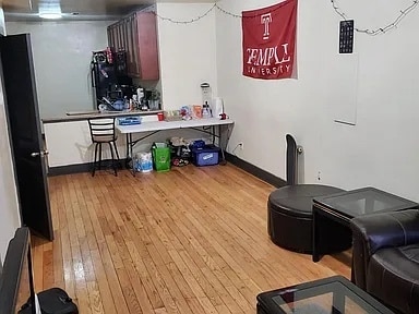 Building Photo - 1819 W Berks St