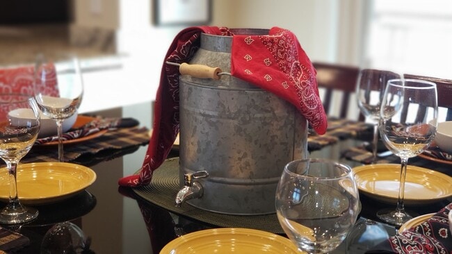 Building Photo - Gorgeous location, spectacular amenities, 3 bedroom furnished home for rent.