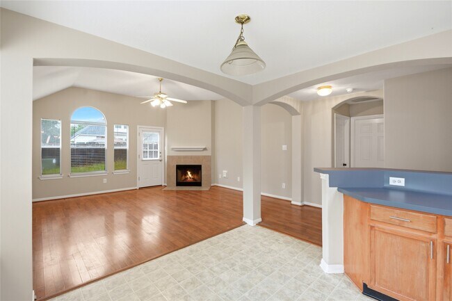 Building Photo - 3924 Highland Vale Ct