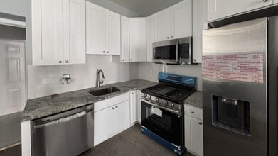 Building Photo - Renovated 3-Bed Philadelphia Home with Mod...