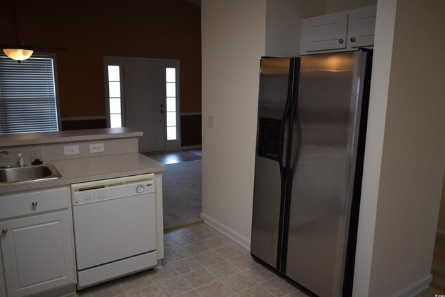 Building Photo - 201 Vesta Dr