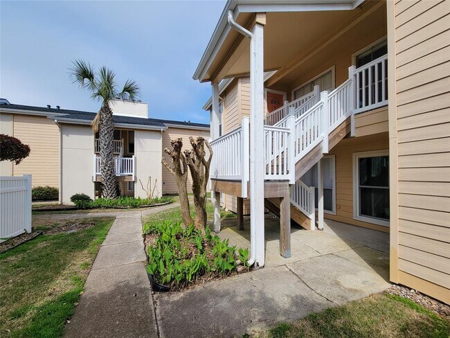 Building Photo - 3506 Cove View Blvd