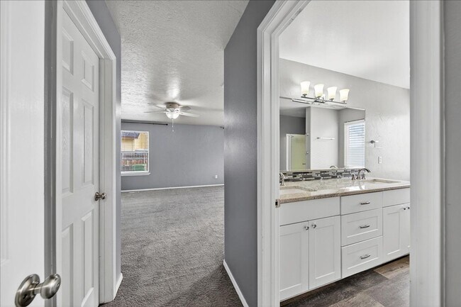 Building Photo - Beautiful NW Meridian Home with Privacy and Community Amenities