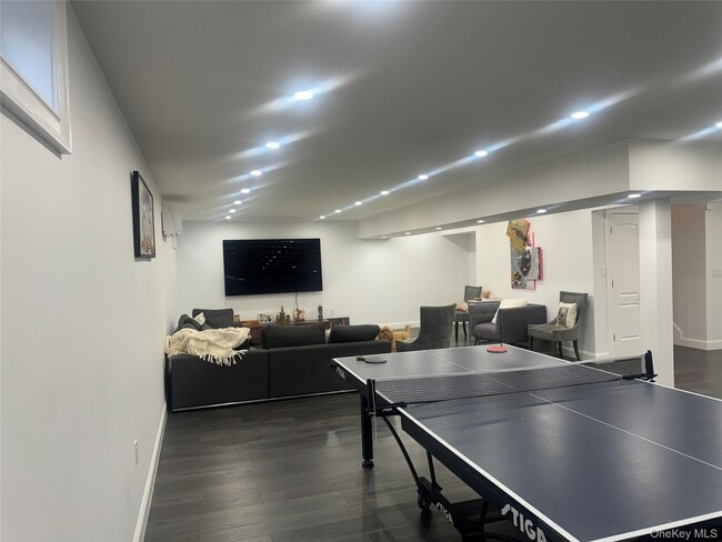 Building Photo - 221 Rivendell Ct