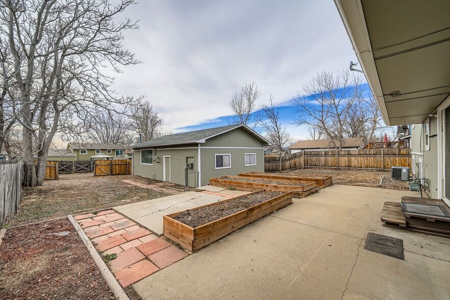 Building Photo - 366 Berwick Ave