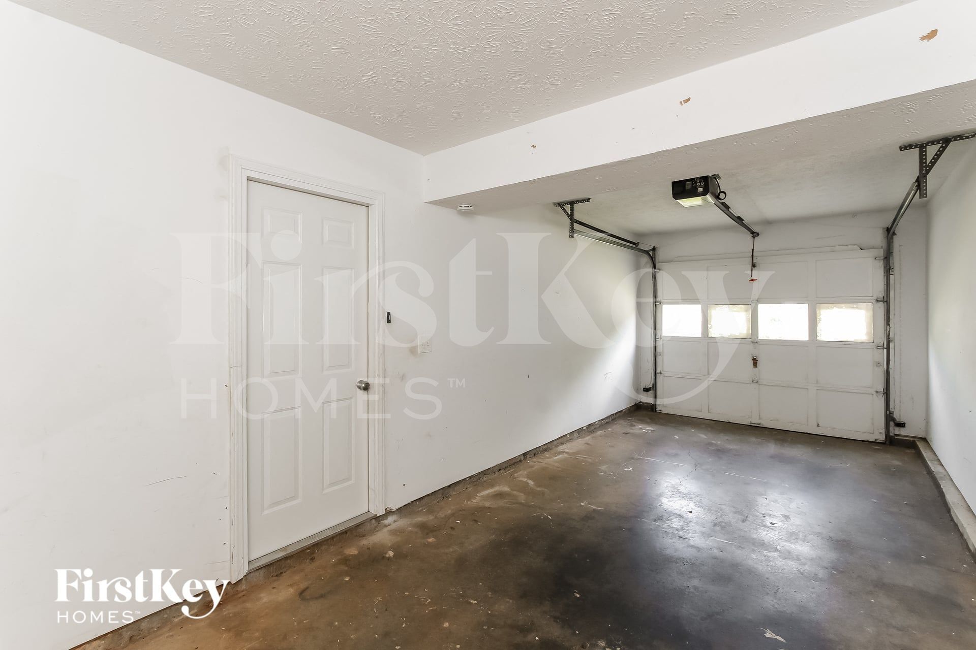 Building Photo - 2145 Sara Ashley Way