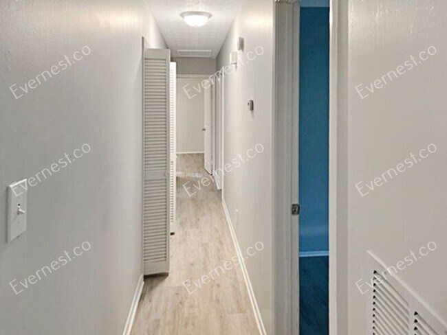 Building Photo - 8789 Ashton Rd