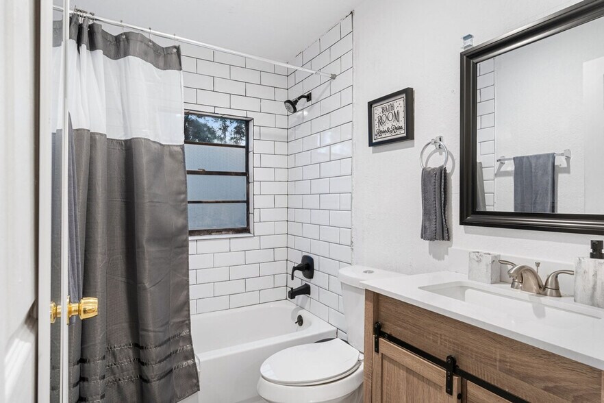 Building Photo - 4805 N 37th St