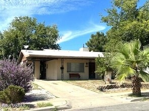 Building Photo - 1825 Anderson Dr