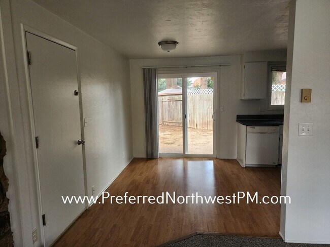 Building Photo - 5180 Trevon St