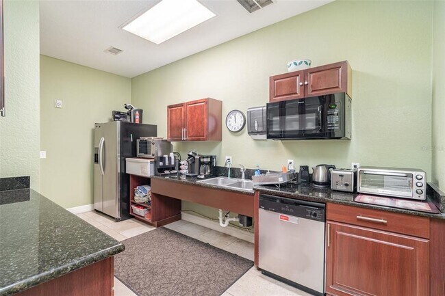 Building Photo - 1064 N Tamiami Trl